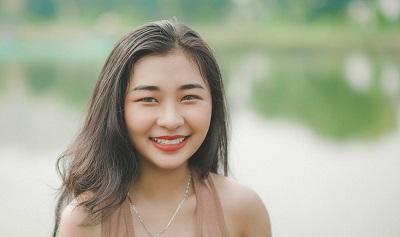 woman smiling with straight teeth